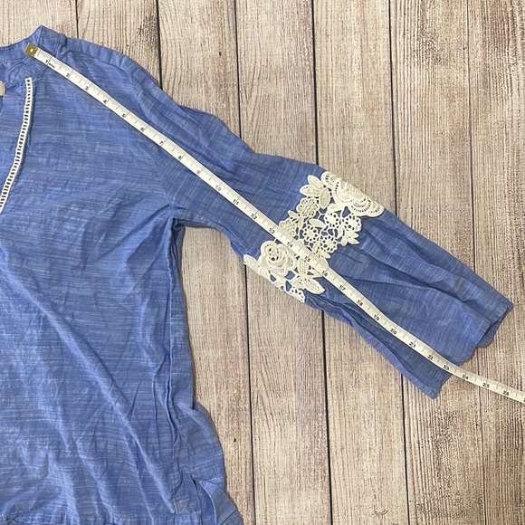 🌸 Clearance! 🌸 Loft Blue & White Lace Bell Sleeve Top Size S 100% Cotton - Picture 6 of 8